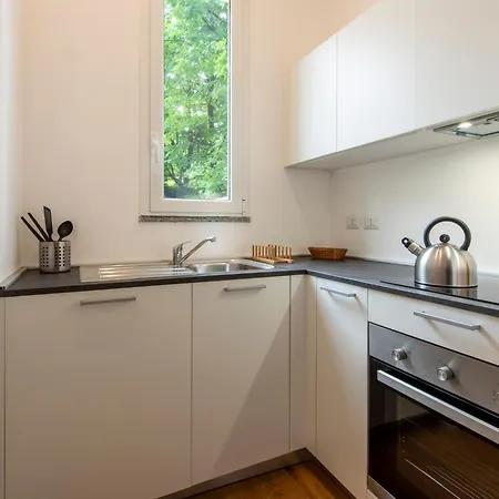 Apartament Aristotele Building - B