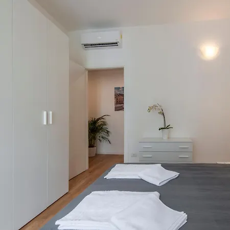 Aristotele Building - B Apartament Mediolan